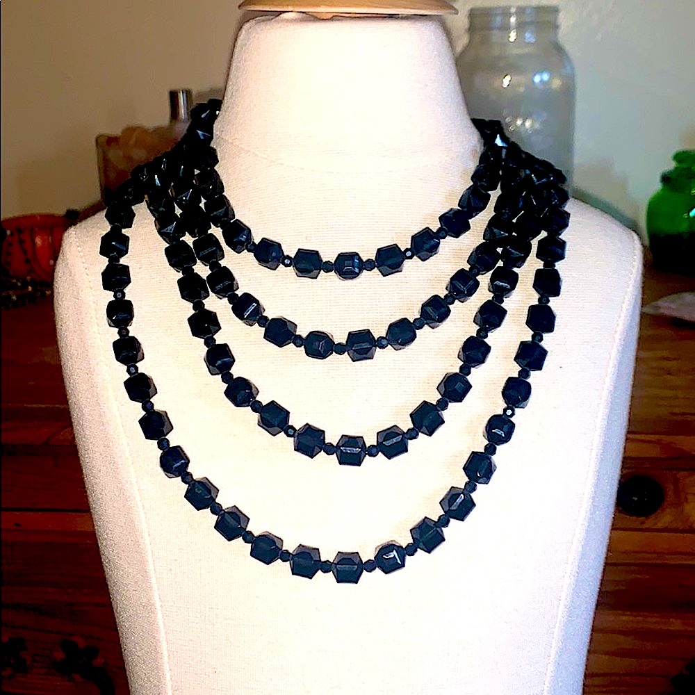 Vintage Tarina Tarantino Lucite Necklace